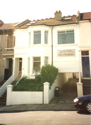 22 Crescent Road in 1999 showing the carriage arch