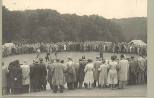 Henry Cotton putts out on the final hole before a large crowd | HPGC Archive