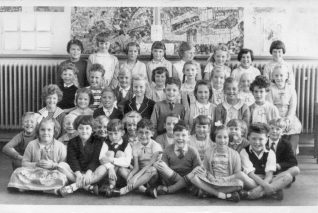 Class at Benfield C.P. School, Portslade - 1959-1963 | From the private collection of Helen Shipley