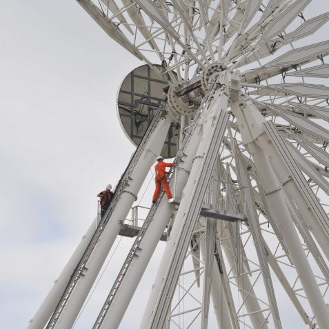 Construction of The Brighton Wheel- click on image for large version | Photo by Tony Mould
