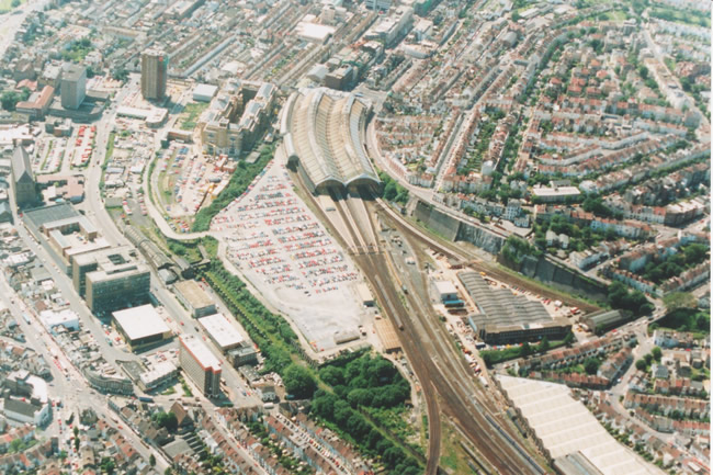 Aerial view, Brighton station, July 1991 | Picture contributed on 11-05-04 by Ian McKenzie, from private collection