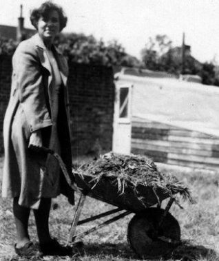 Photo - Digging for victory in Ovingdean | From the private collection of Mrs. Eileen Hunter