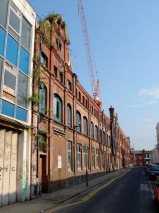 Evening Argus building, Robert Street, Brighton, July 2002 | Photo by David Gray at www.imagesbrighton.com