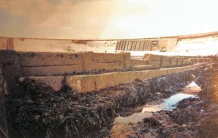 Surviving groynes;click to open a large image | Photo by Sam Flowers