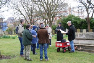 Briefing on the day's work | Photo by Tony Mould