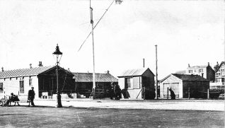 The Coastguard station at Hove in 1904. The RNR Battery is the building on the far left, the white ensign is flying from the mast head. Click on photo to open large image in new window. | From the private collection of Tony Drury