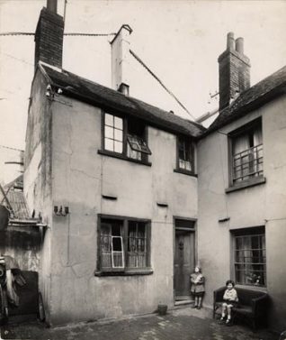 Willow Cottages, 1935 | Reproduced with permission from Brighton Museum and Art Gallery