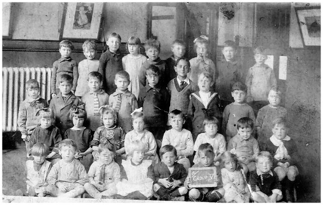 Class in Pelham Street School 1924/25 | From the private collection of John Cording