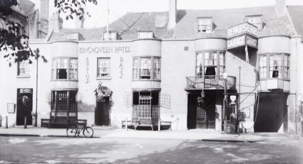 The King and Queen  Sports Pub serving great food and drink in Brighton