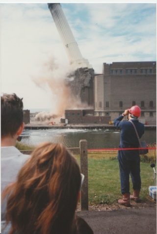 Photo of the demolition of Shoreham power station chimney