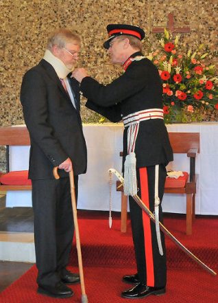 Mr Robert Brown, received his MBE award from the Lord-Lieutenant of East Sussex, Mr Peter Field | Photo by Tony Mould