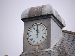 Mystery clock number 5 | Photo by Tony Mould