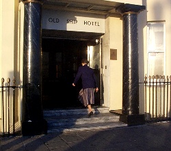 Working as a hotel telephonist in the 1940s