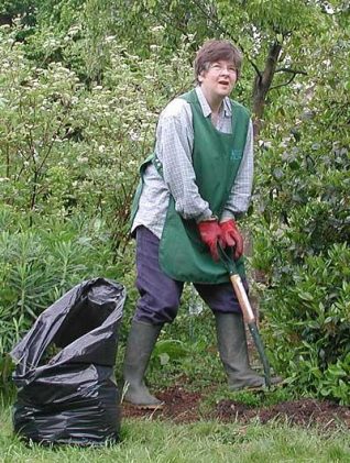 A volunteer gardener at the Royal Pavilion | Photo by John Desborough