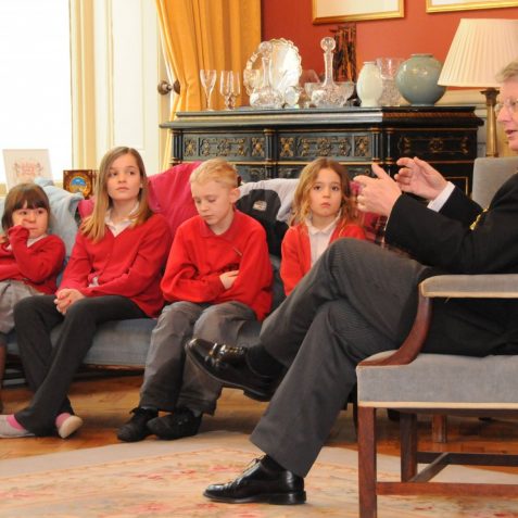 The Mayor and the pupils discuss their roles | Photo by Tony Mould