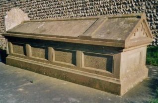 Photograph of the tomb of Nathaniel Kemp | Photo by Jennifer Drury