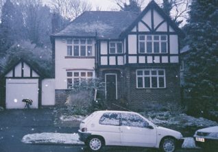 A typical Tudorbethan house in Valley Drive seen through the first snow in the winter of 2004-05 | Photo by David Fisher