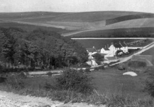 Woodingdean Farm photographed from Ovingdean c1920 - what is now the Falmer Road seen in the background | Kindly loaned by Mrs Edna Curtis of Woodingdean