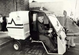 Brighton Council refuse worker in 1985 | Image reproduced with kind permission from Brighton and Hove in Pictures by Brighton and Hove City Council