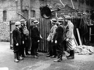 Air raid wardens on duty 1940 | Image reproduced with kind permission from Brighton and Hove in Pictures by Brighton and Hove City Council